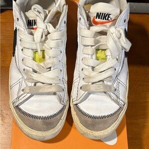 Nike Blazer Low ‘77 Jumbo Sneakers